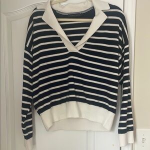 Tommy Hilfiger Navy and White V-Neck Sweater